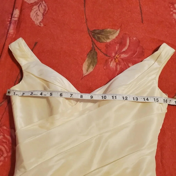 Romona Keveza A Line Fit and Flare New Sample Wedding Dress - Picture 5 of 7